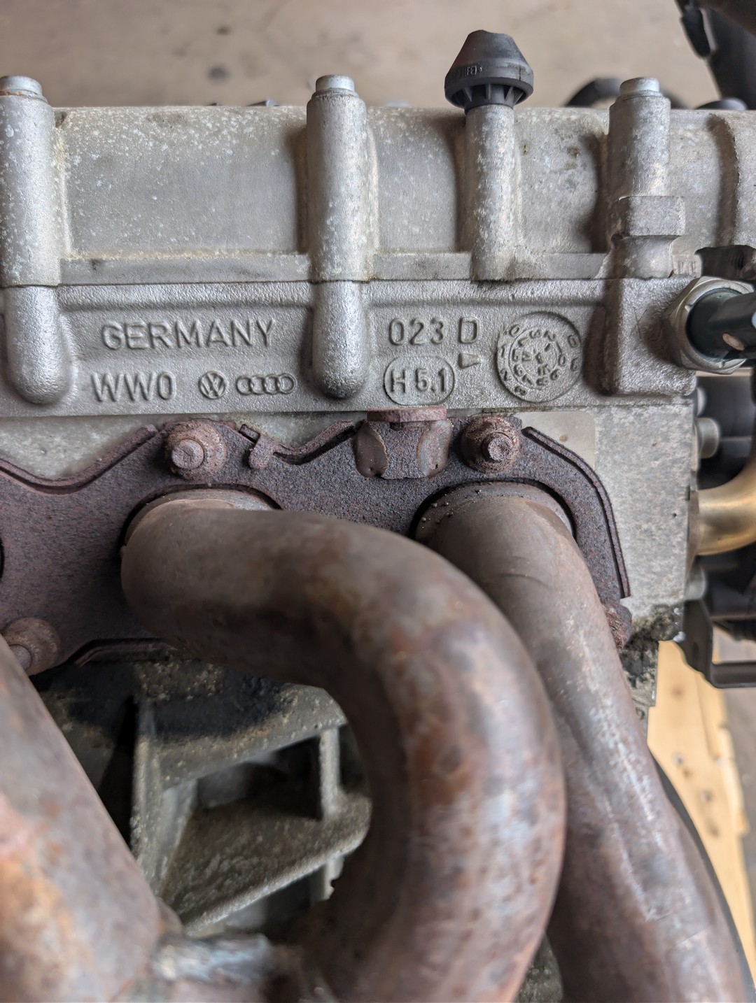 Heckklappe Passat Variant 3C Kombi Silber LA7W Kofferraumklappe 250 € VB Nur Abholung Industriestrasse 8a, 32825 Nordrhein-Westfalen - Blomberg 08.07.2026 3 Art Ersatz- & Reparaturteile Beschreibung Komplette Heckklappe für Passat Variant 3C Kombi Silber LA7W Kofferraumklappe FZ Schein : VW Variant 3C 1.6 BLF 85kw/115Ps Silber LA7W ca.140.000km 2. Hand PKW EZ.2007 Passgenauigkeit beachten Gebrauchte geprüfte Ersatzteile Teileinformation Pos. (1) Teilenummer 09G 300 038 JX Benennung 6-Gang-Automatikgetriebe Bemerkung 61:15 Modellangabe HXK Angebote bitte Bilder beachten! Mobil / WhatsApp Ingo 01725226162 Paketversand bis 10Kg DHL kostet 10€ Paletten Versand z.B. Getriebe Motor kostet 120€ DHL Cargo Spedition Selbstabholung von Ingo Jose Industriestraße 8a 32825 Blomberg Bezahlung BAR Überweisung oder per PayPal https://www.kleinanzeigen.de/pro/ersatzteilhandel-ingo-jose Keine Gewährleistung auf Anbauteile !! – Bild 16